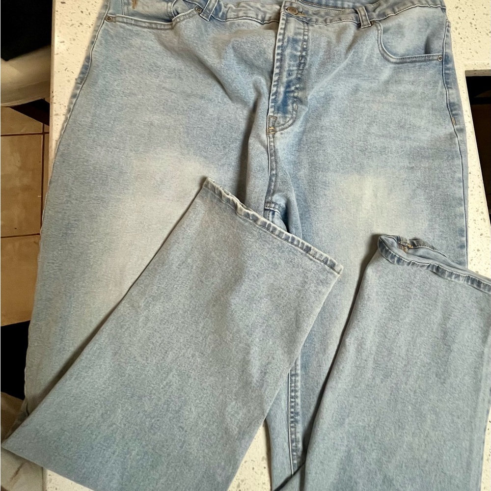 Frye Light Wash Men's‎ Straight Jeans